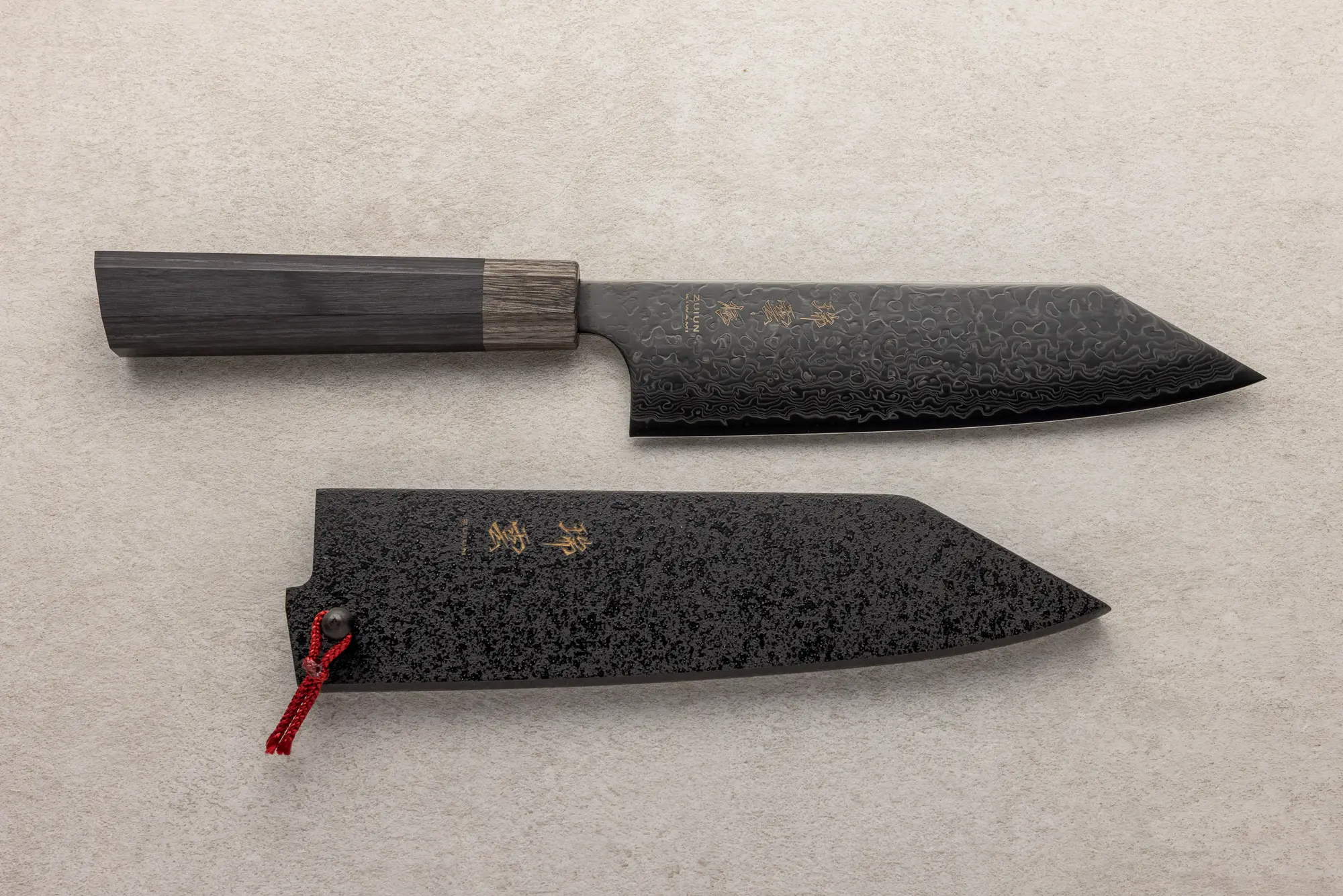 Zuiun Kiwami santoku damaščanski 180 mm