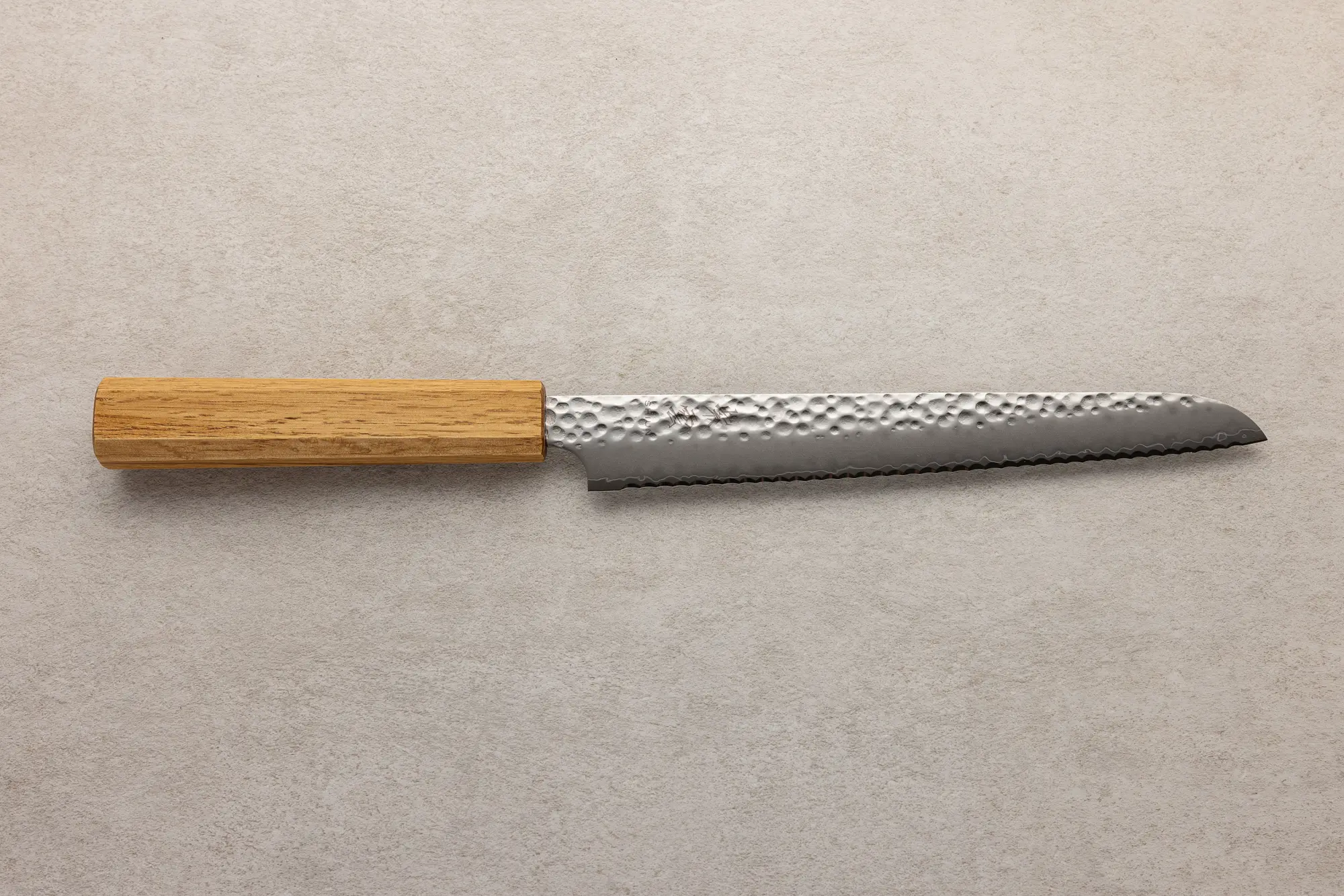 Seki Kanetsugu Shiun Nož za kruh (transparent) 210 mm